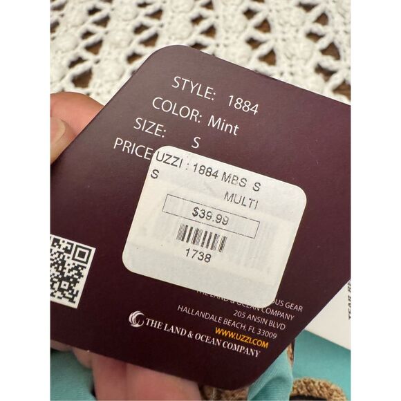 Izzy above knee tear resistant active wear size small new with tag. - Picture 6 of 6